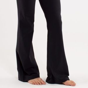 ✨ LuluLemon flare leggings